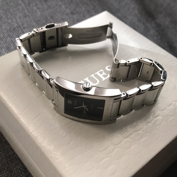 Matching Guess watch - Picture 4 of 8